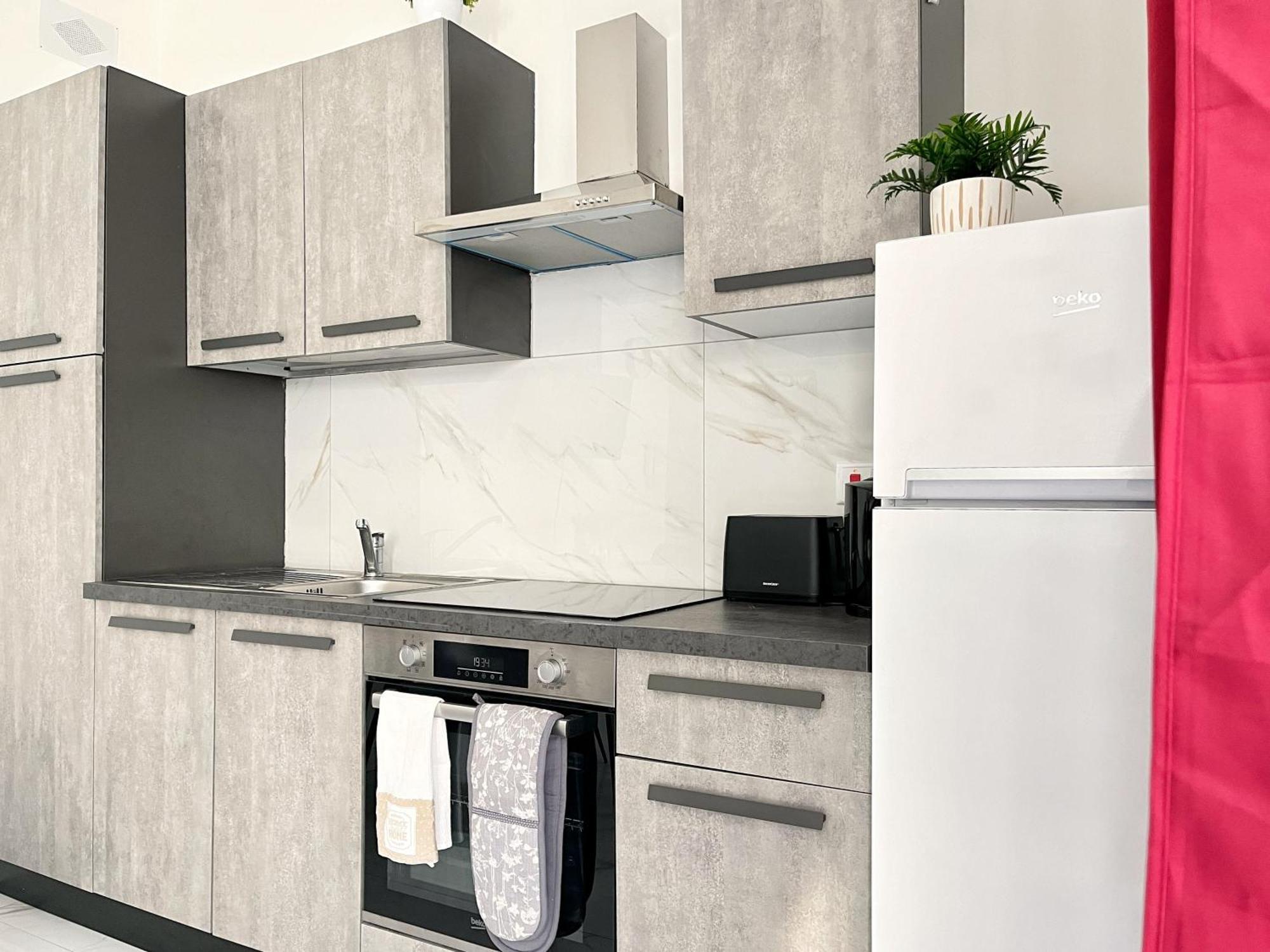 Marina Apartments 음시다 외부 사진
