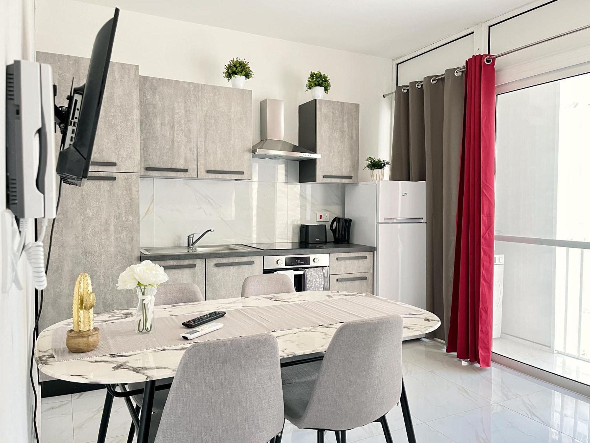 Marina Apartments 음시다 외부 사진