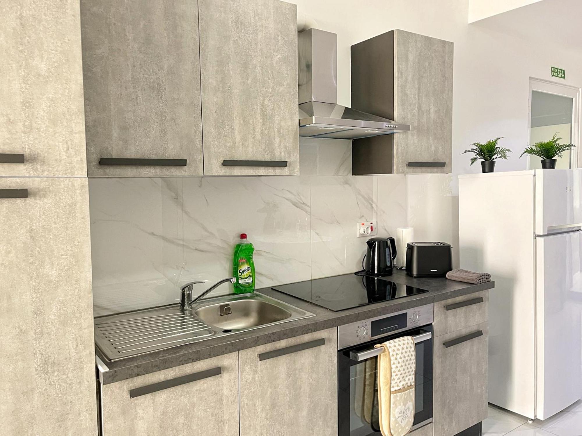 Marina Apartments 음시다 외부 사진