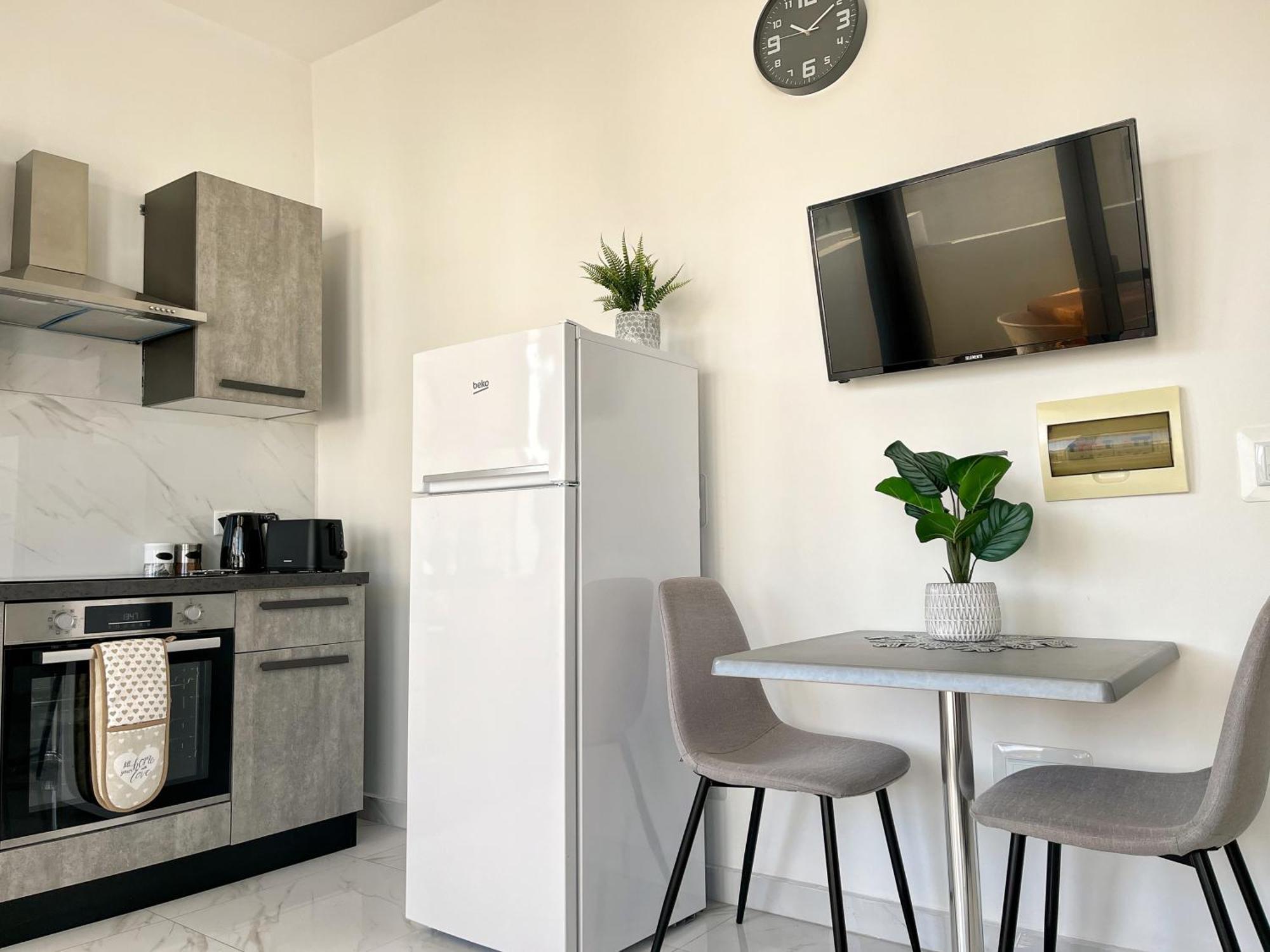 Marina Apartments 음시다 외부 사진